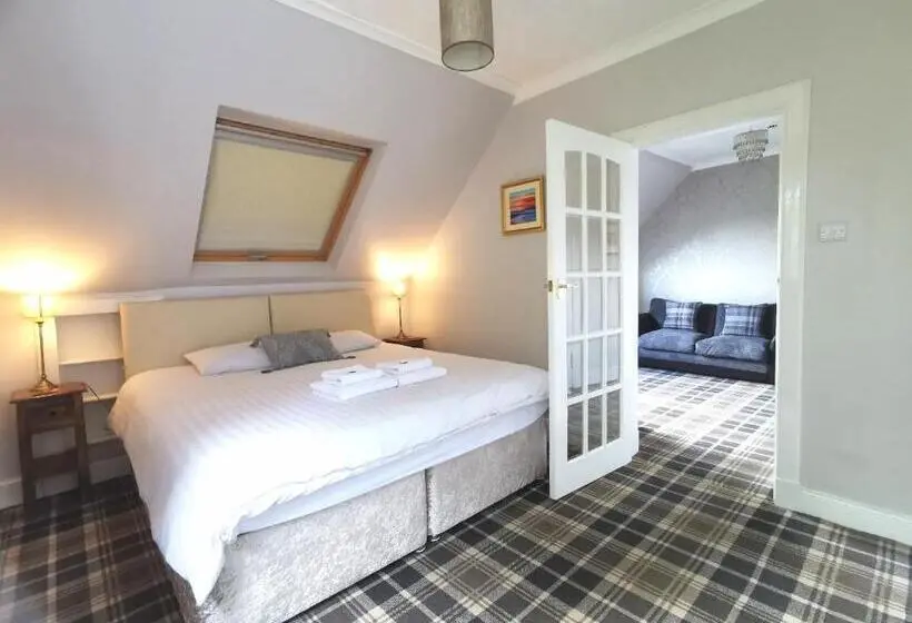 デラックスルーム, The Knowe Guest House