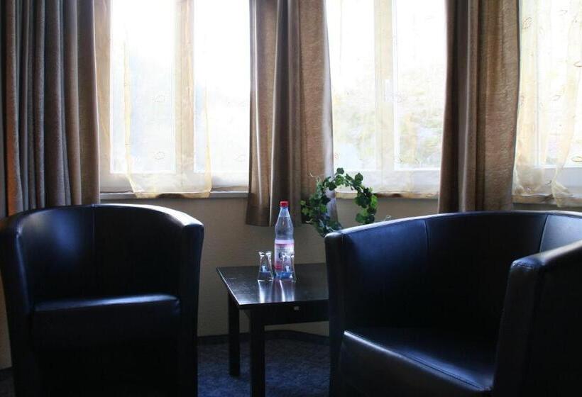 컴포트 룸, Zur Luppbode