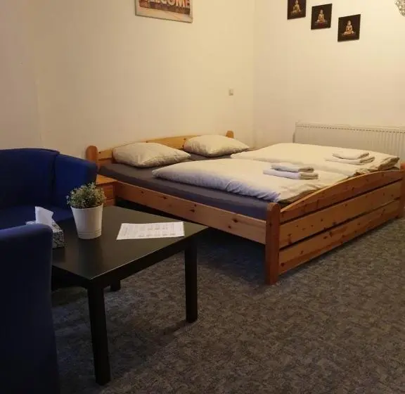 Economy Triple Room, Zur Luppbode