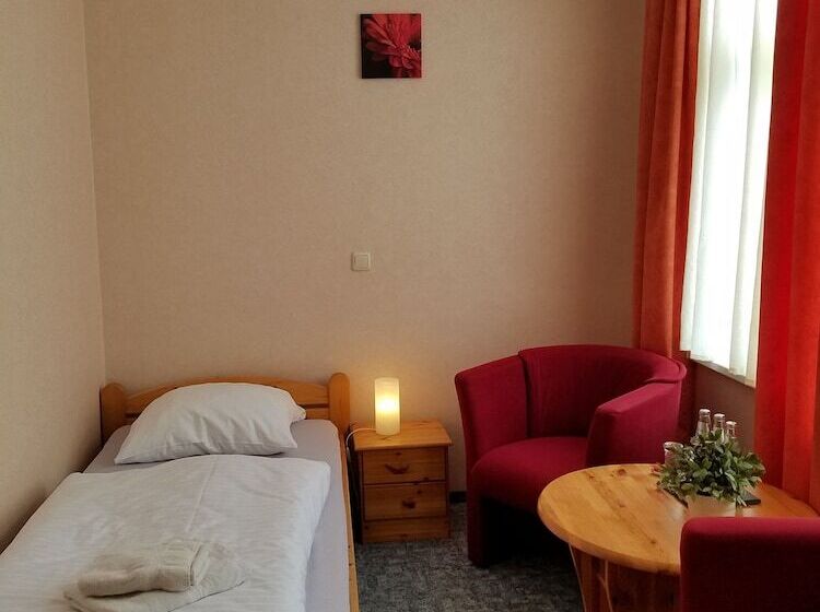 스탠다드 트리플 룸, Zur Luppbode