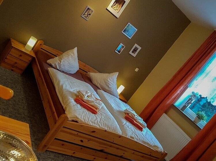 4인용 스탠다드 룸, Zur Luppbode