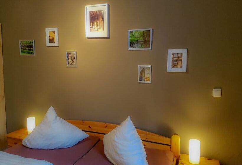 4인용 스탠다드 룸, Zur Luppbode