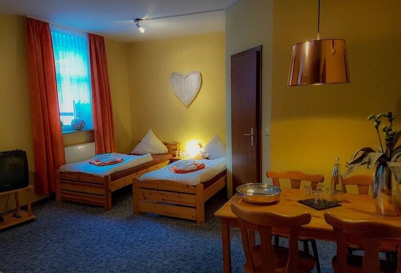 4인용 스탠다드 룸, Zur Luppbode