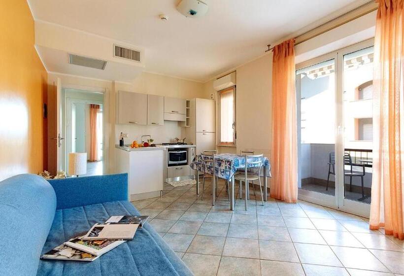 带1个卧室的带阳台的公寓, Residence Greco