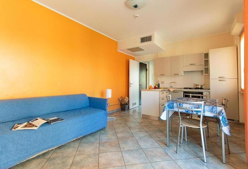 带1个卧室的带阳台的公寓, Residence Greco