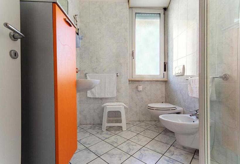 带1个卧室的带阳台的公寓, Residence Greco