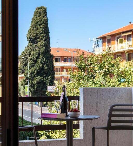 带1个卧室的带阳台的公寓, Residence Greco