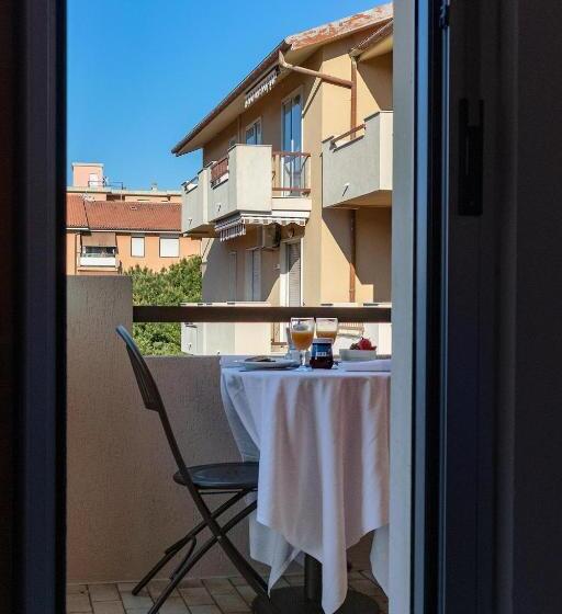 带1个卧室的顶楼公寓, Residence Greco