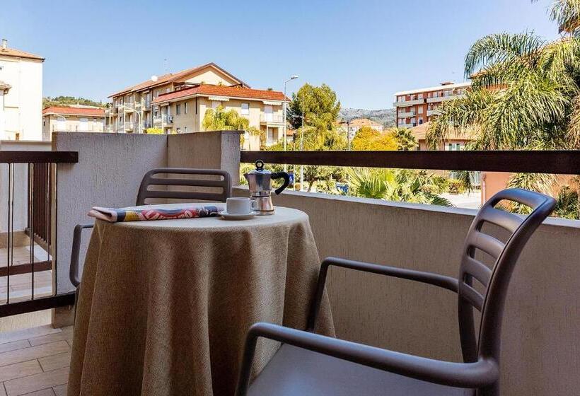 带1个卧室带花园景观的公寓, Residence Greco