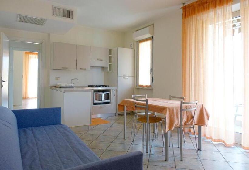 带1个卧室的带阳台的公寓, Residence Greco