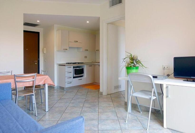 带1个卧室带花园景观的公寓, Residence Greco