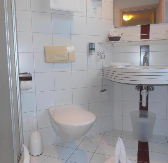 スタンダードシングルルーム, Escher