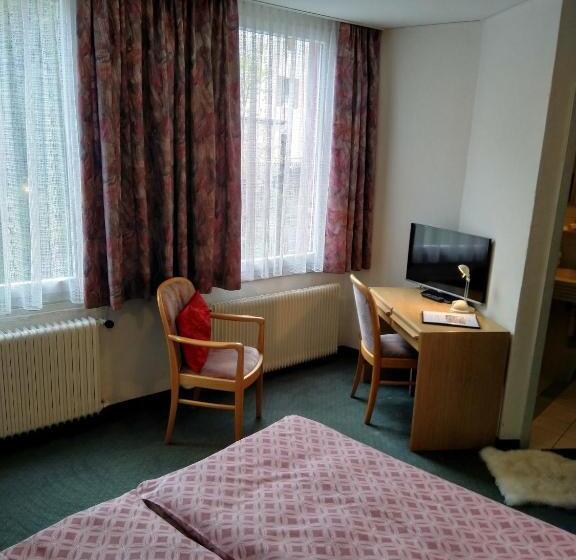 スタンダードルーム, Escher