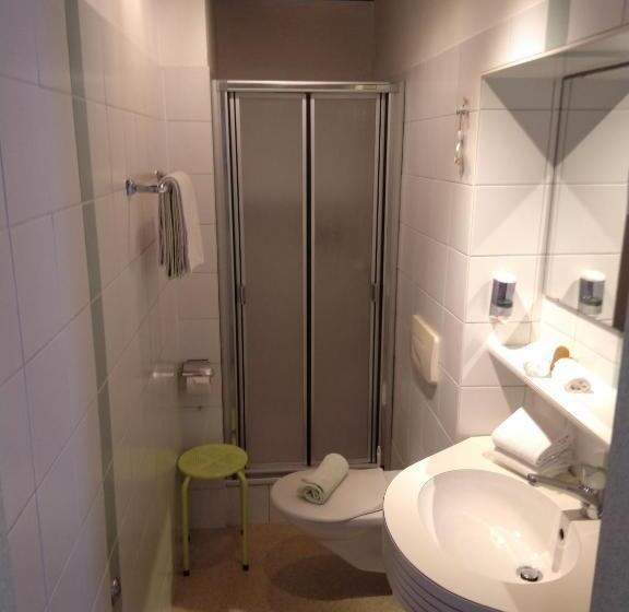 スタンダードルーム, Escher