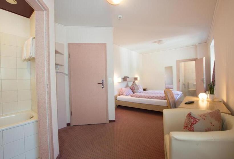 スーペリアールーム, Escher