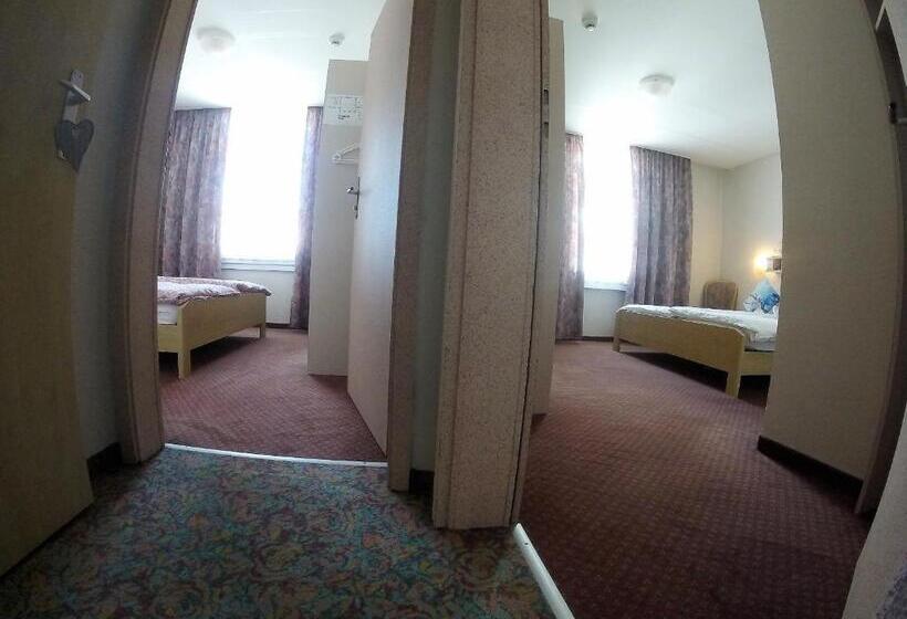 ファミリールーム, Escher