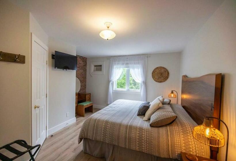 带大床的豪华间, Le Pimbina