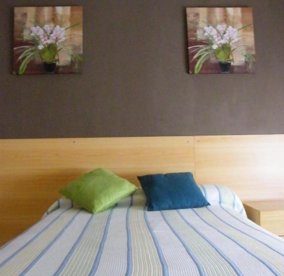 Номер Стандарт Совместная Ванная, Pensión Corona