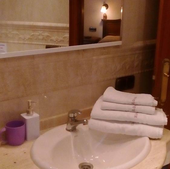 غرفة قياسية, Hostal Granada