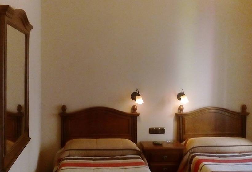 غرفة قياسية, Hostal Granada