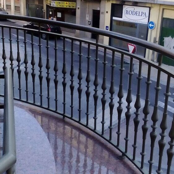 اتاق خانوادگی, Hostal Granada