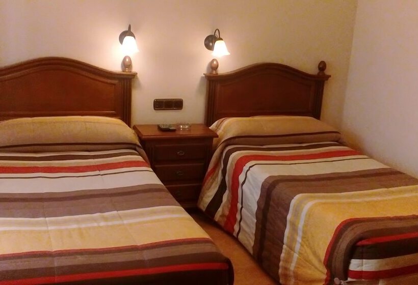 غرفة عائلية, Hostal Granada