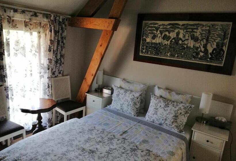 标准单人间, Johan's Lodge