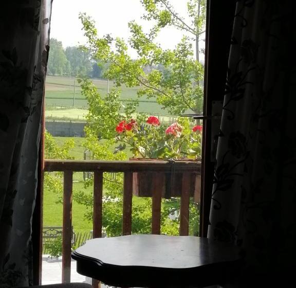 标准单人间, Johan's Lodge