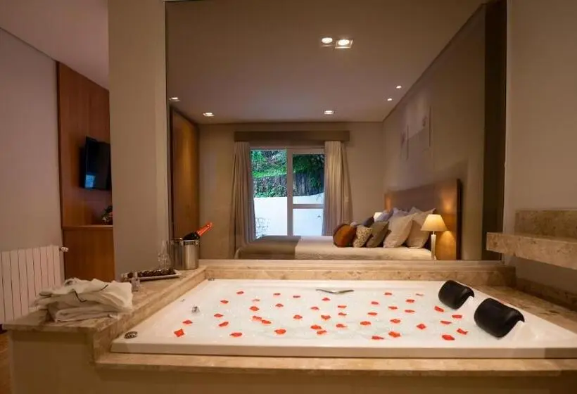 スタンダードスタジオ, Pousada Grandchamp  Campos Do Jordao