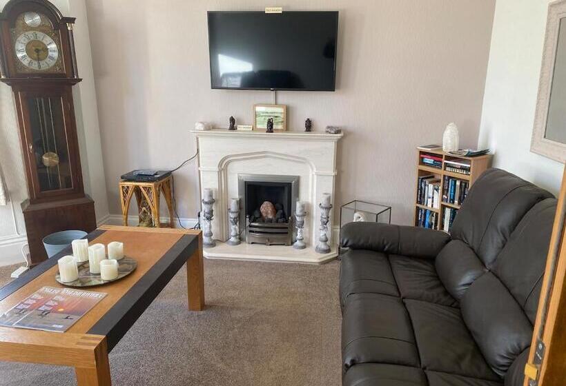 اتاق استاندارد یک نفره, The Ashleigh