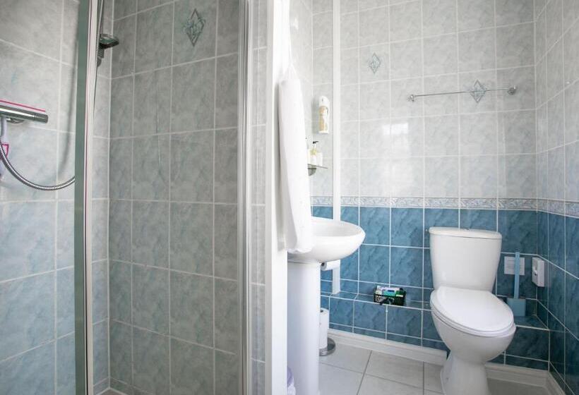 اتاق استاندارد, The Ashleigh