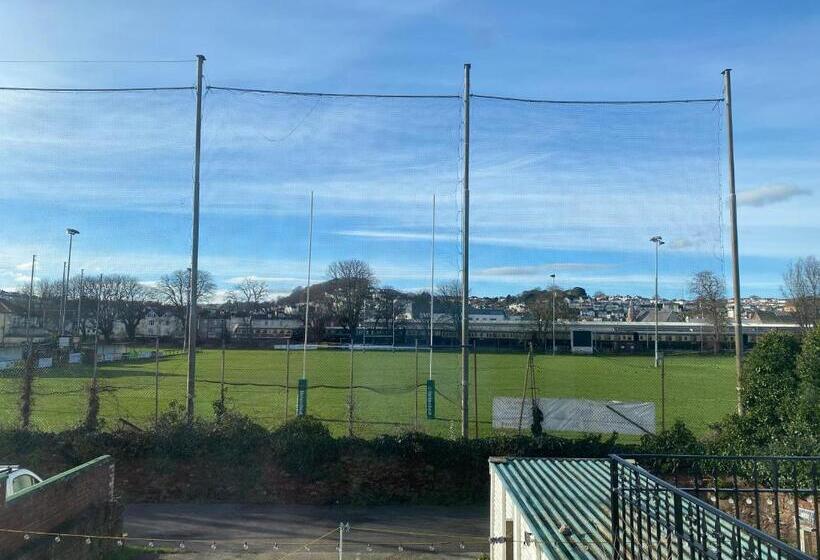 اتاق استاندارد, The Ashleigh