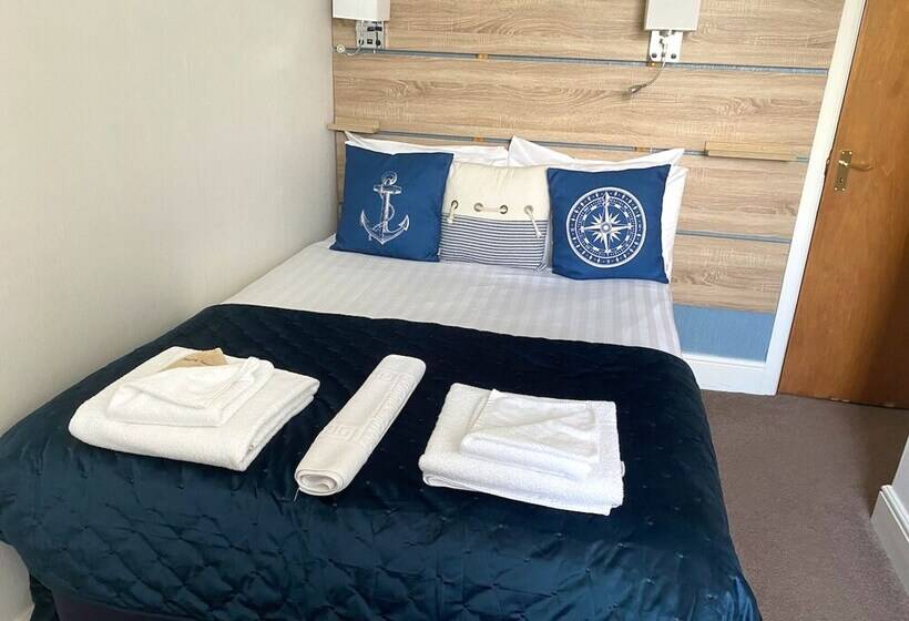 اتاق عادی, The Ashleigh