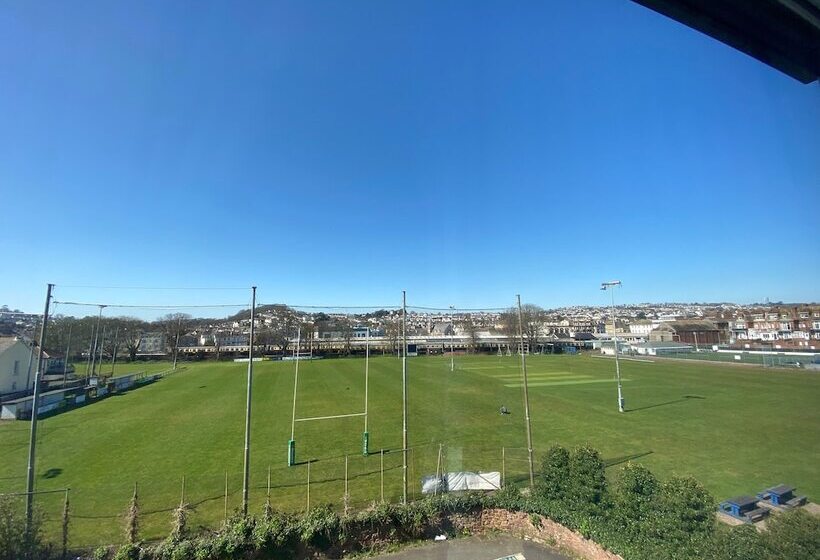 اتاق استاندارد با تخت بزرگ, The Ashleigh