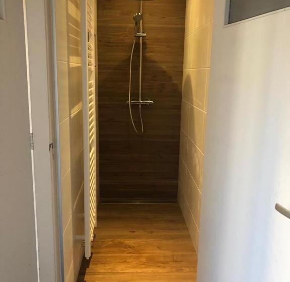 스탠다드 룸 공동 욕실, Pension De Zeeschelp