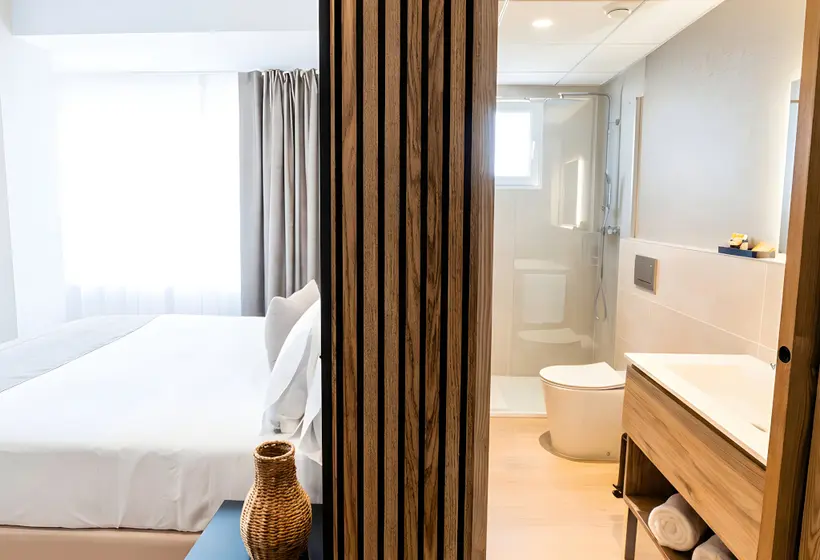 اتاق استاندارد, Gaudea Santa Pola