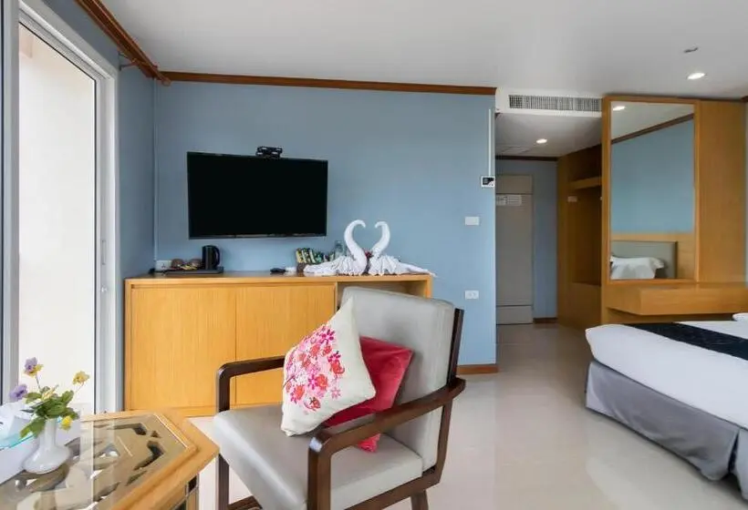 اتاق لوکس با بالکن و چشم‌انداز دریا, Goldenbeach Boutique Resort