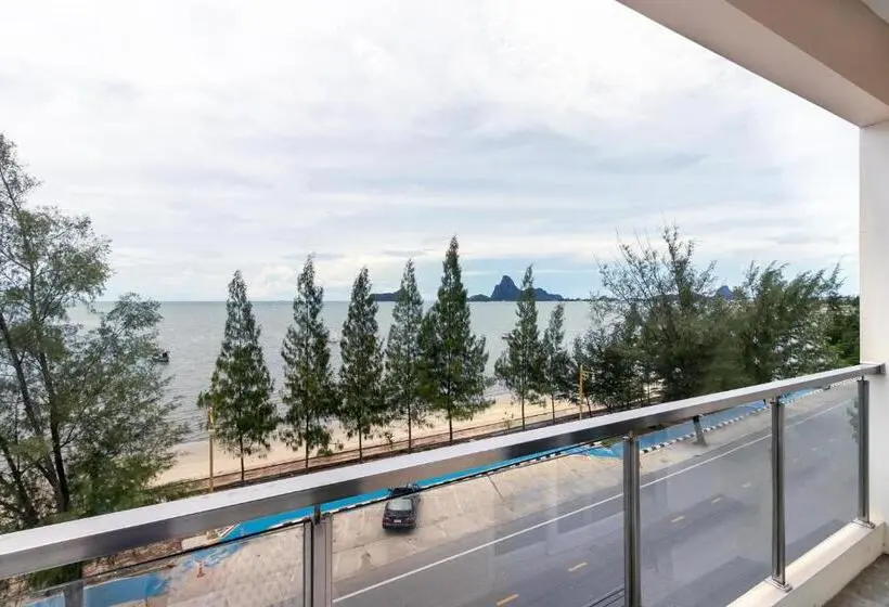 اتاق لوکس با بالکن و چشم‌انداز دریا, Goldenbeach Boutique Resort
