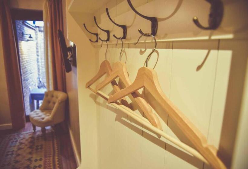 اتاق استاندارد, Boabdil Guesthouse