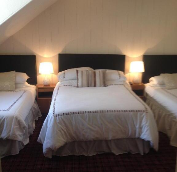 اتاق استاندارد چهار تخته, Cameron Guest House
