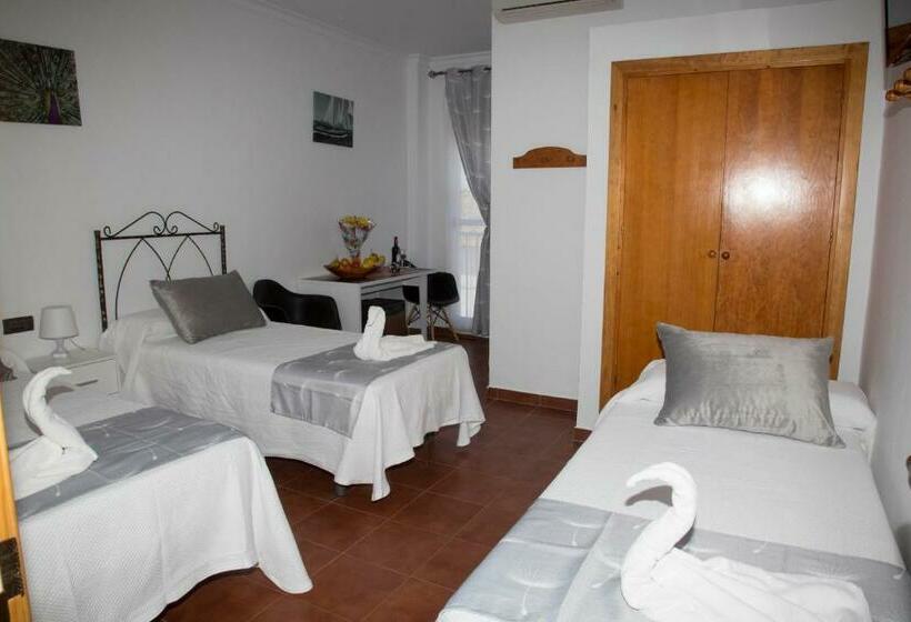 Номер Стандарт, Hostal Restaurante El Mero
