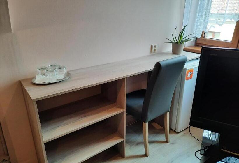 Chambre Quadruple Standard, Penzion Avena