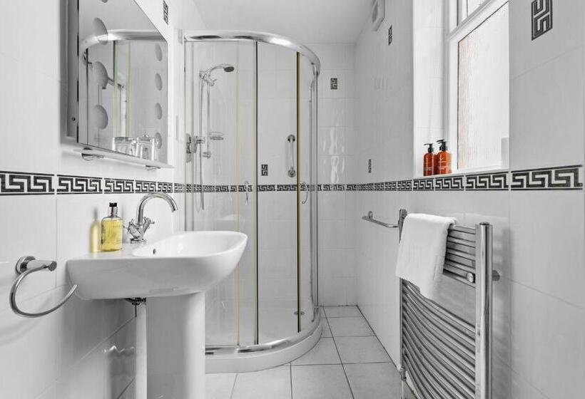 标准间, The Berburry