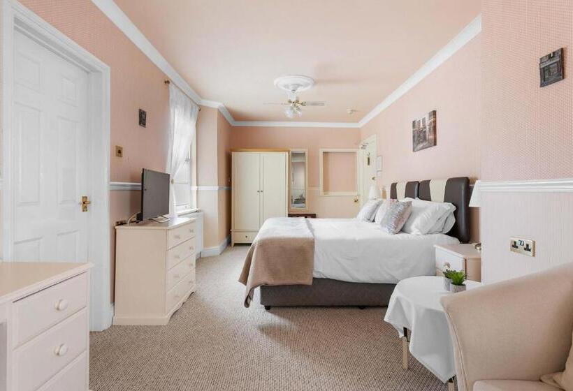 小型套房, The Berburry