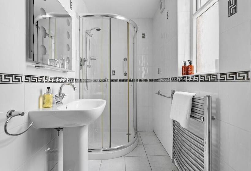 标准间, The Berburry