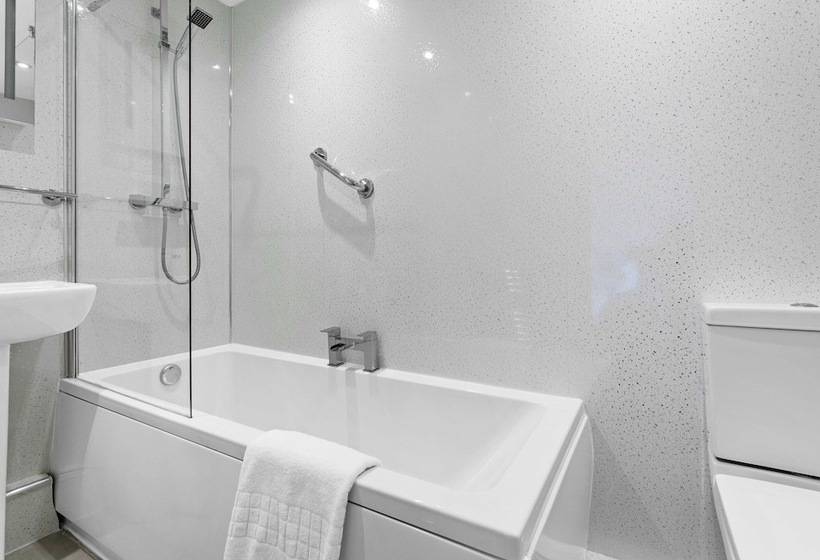 豪华房间, The Berburry