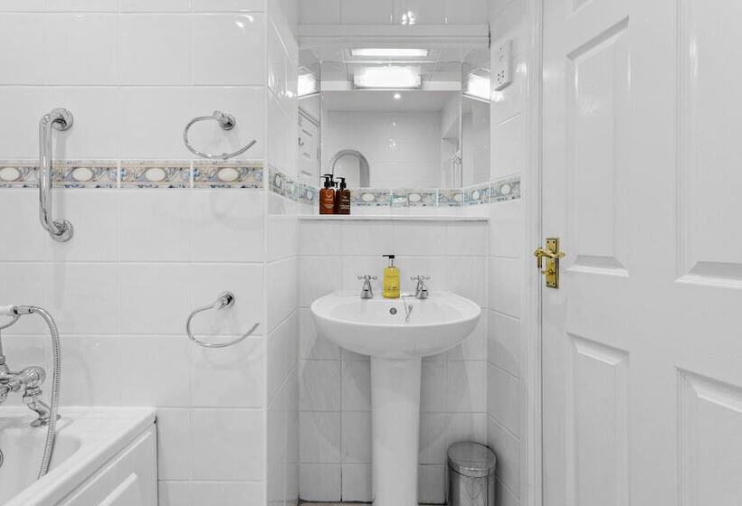 豪华房间, The Berburry