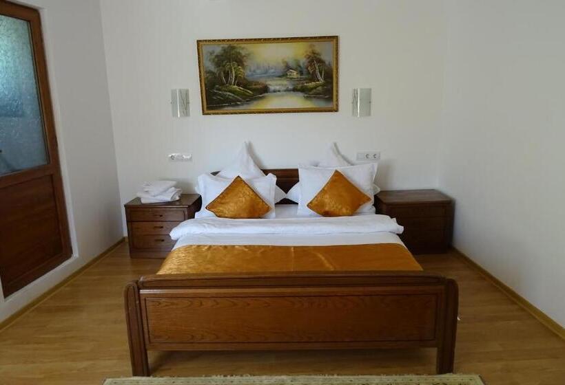 スイート(家族用), Pension Cuibul Viselor