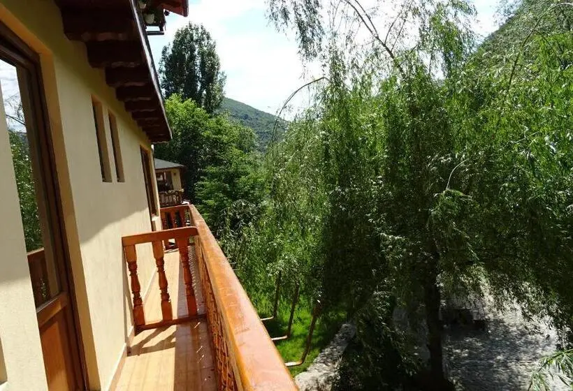 スイート（家族用）, Pension Cuibul Viselor