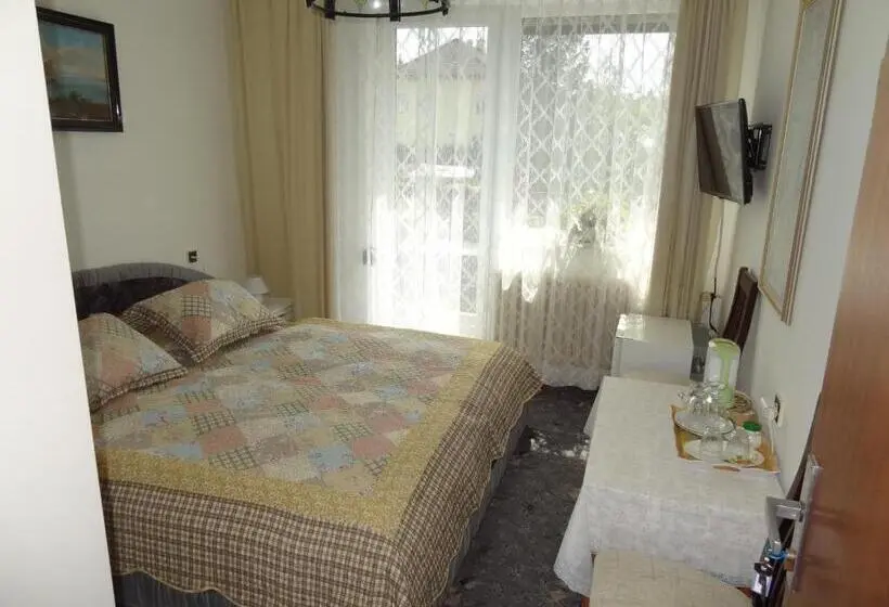 2 Bedroom Suite with Balcony, Pension Villa Hany